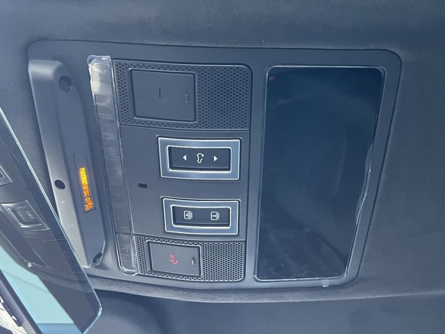 New 2025 Land Rover Defender 110 V8 image 47