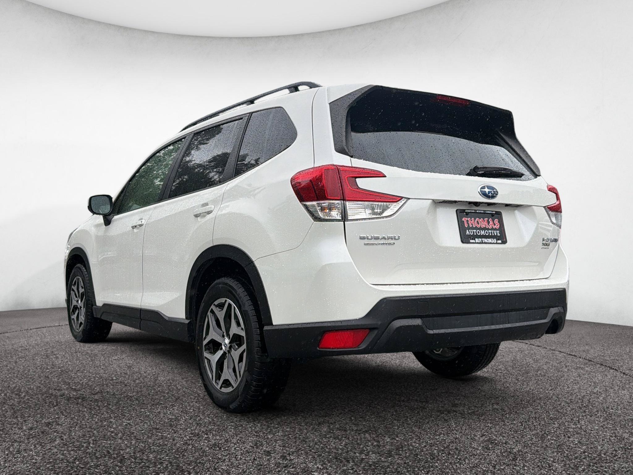 Certified 2023 Subaru Forester Premium AWD/4WD image 5