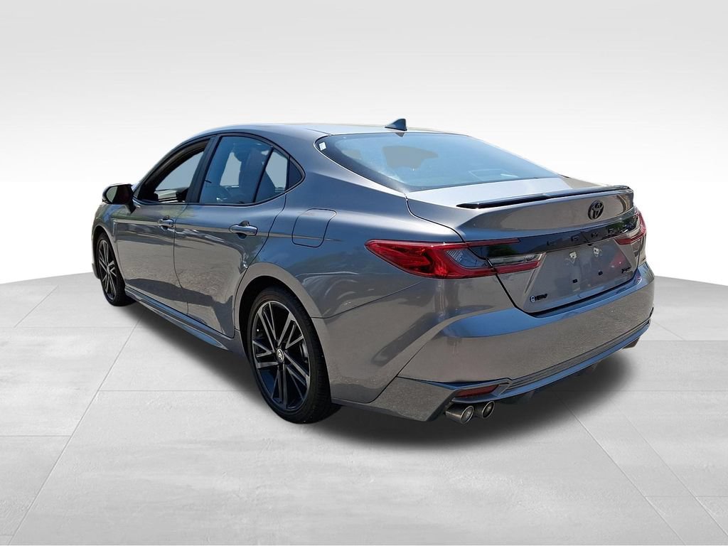 Used 2025 Toyota Camry XSE FWD image 4