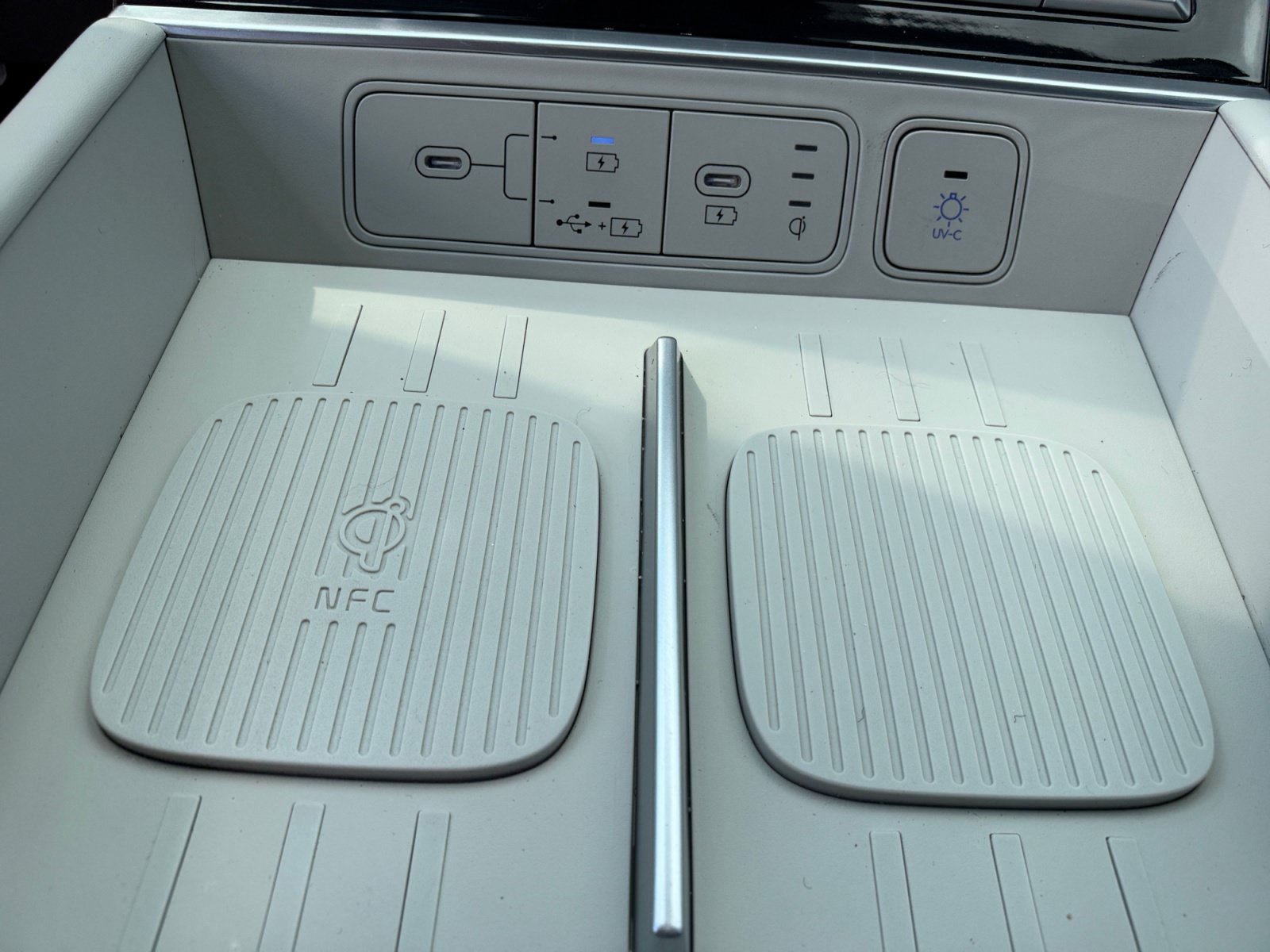 Used 2025 Hyundai Santa Fe Limited FWD image 31