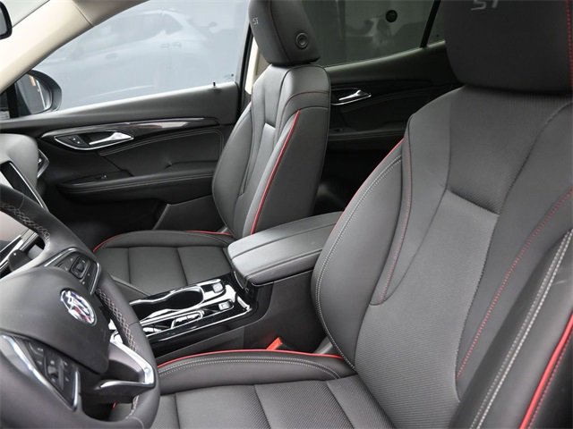 Used 2023 Buick Envision Essence w/ Sport Touring Package image 33