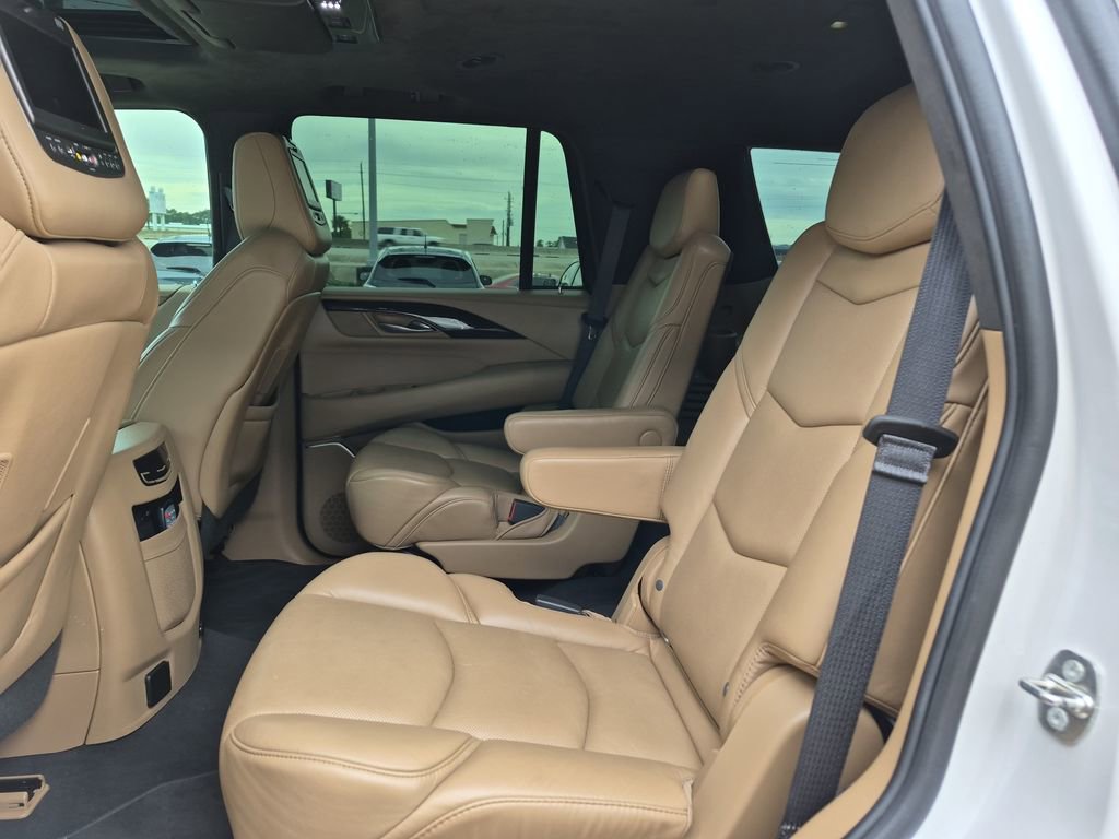Used 2018 Cadillac Escalade Platinum image 47