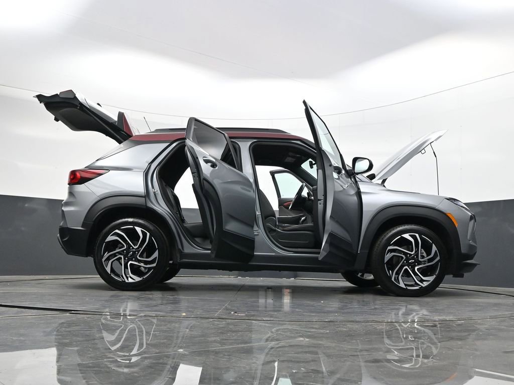 Used 2025 Chevrolet TrailBlazer RS w/ Convenience Package image 45