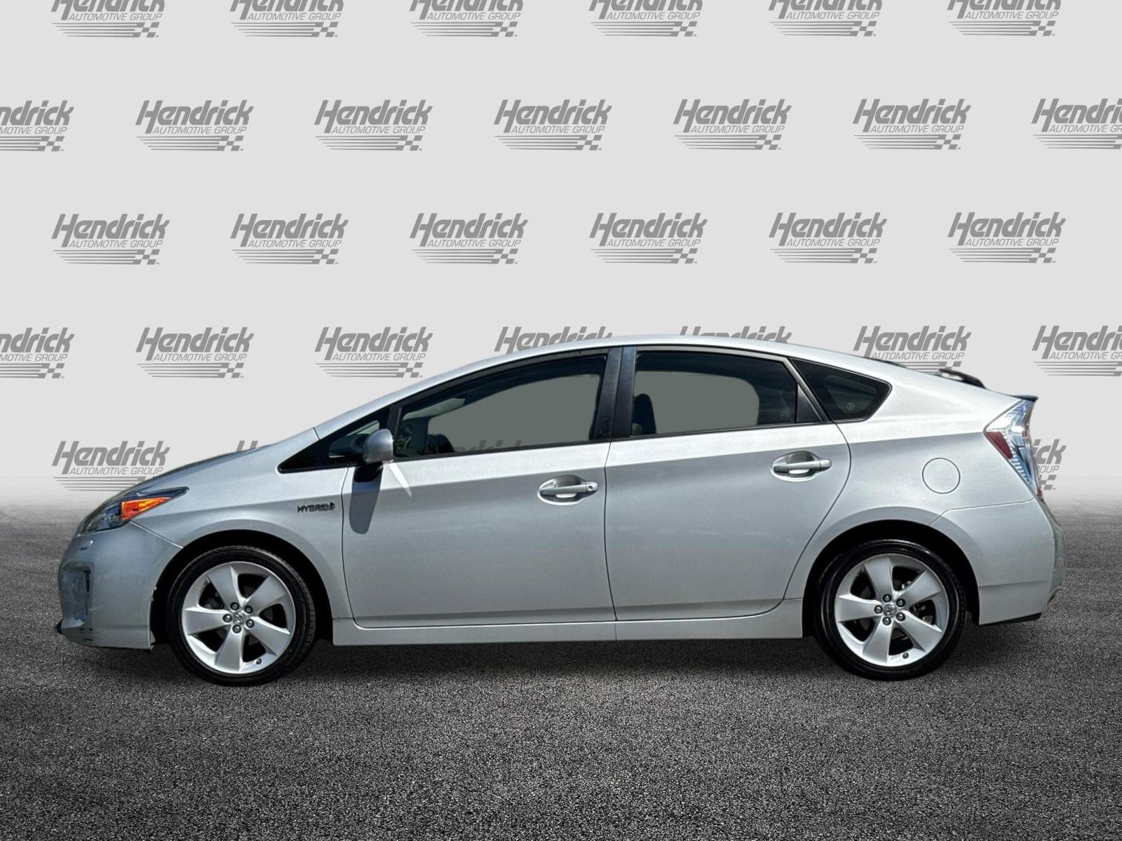 Used 2015 Toyota Prius Five FWD image 8