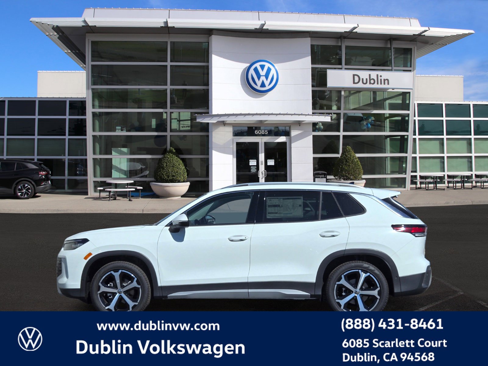 New 2026 Volkswagen Tiguan SE FWD image 7