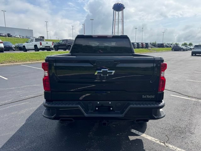 Used 2025 Chevrolet Silverado 1500 Custom Trail Boss w/ Dark Appearance Package AWD/4WD image 4