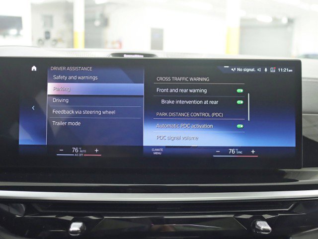 Used 2023 BMW X7 M60i w/ Executive Package image 26