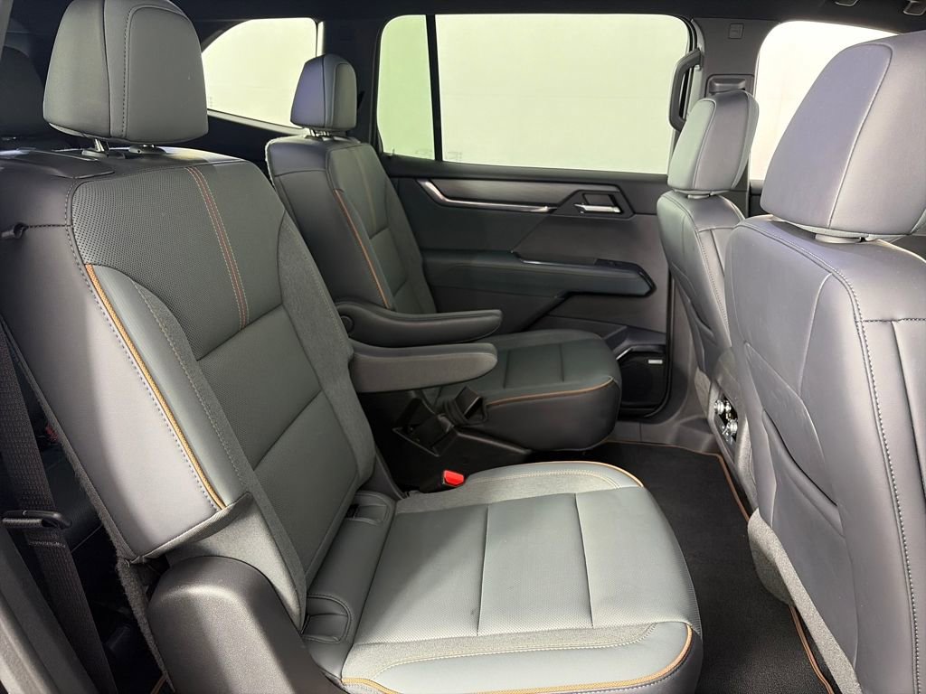 Used 2025 GMC Acadia AT4 image 28