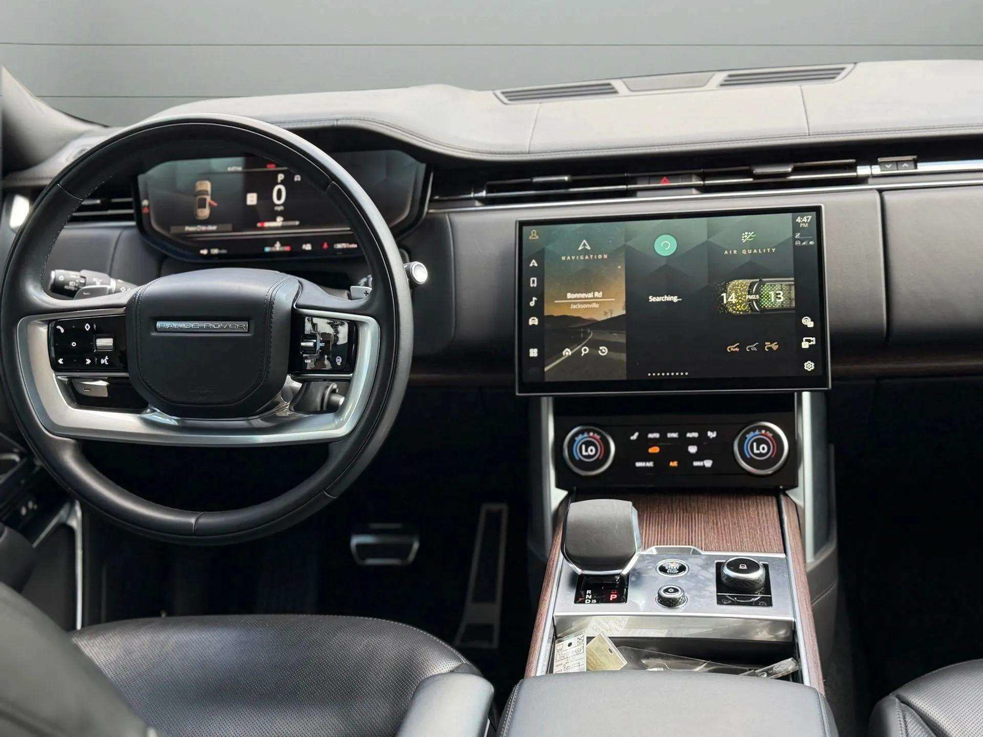 Used 2023 Land Rover Range Rover Long Wheelbase Autobiography AWD/4WD image 4