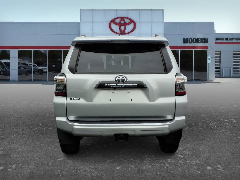 Certified 2024 Toyota 4Runner TRD Off-Road Premium AWD/4WD image 5