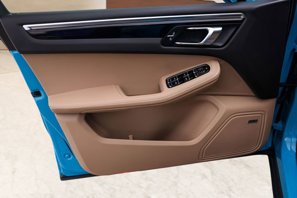 Used 2022 Porsche Macan image 24