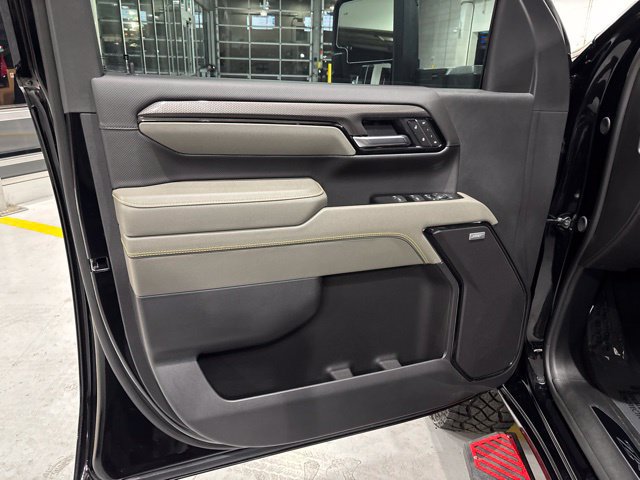 Used 2026 Chevrolet Silverado 2500 ZR2 AWD/4WD image 14