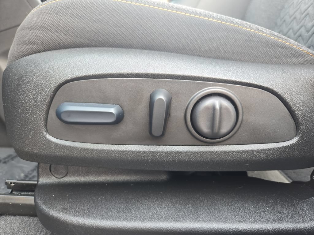 Used 2024 Chevrolet Equinox LT AWD/4WD image 29