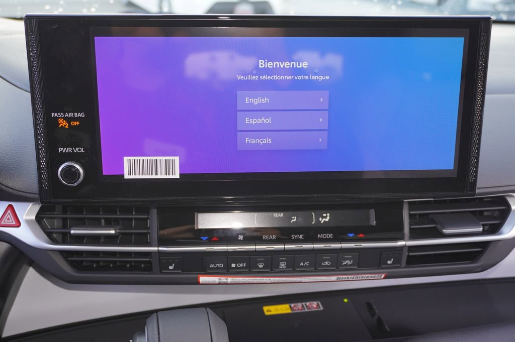 New 2026 Toyota Sienna XLE image 15