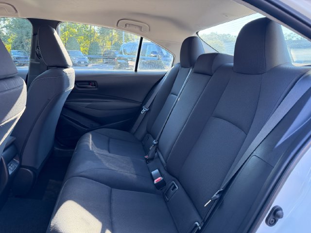 Used 2025 Toyota Corolla LE FWD image 28