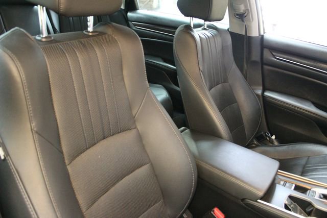 Used 2019 Honda Accord EX-L image 11