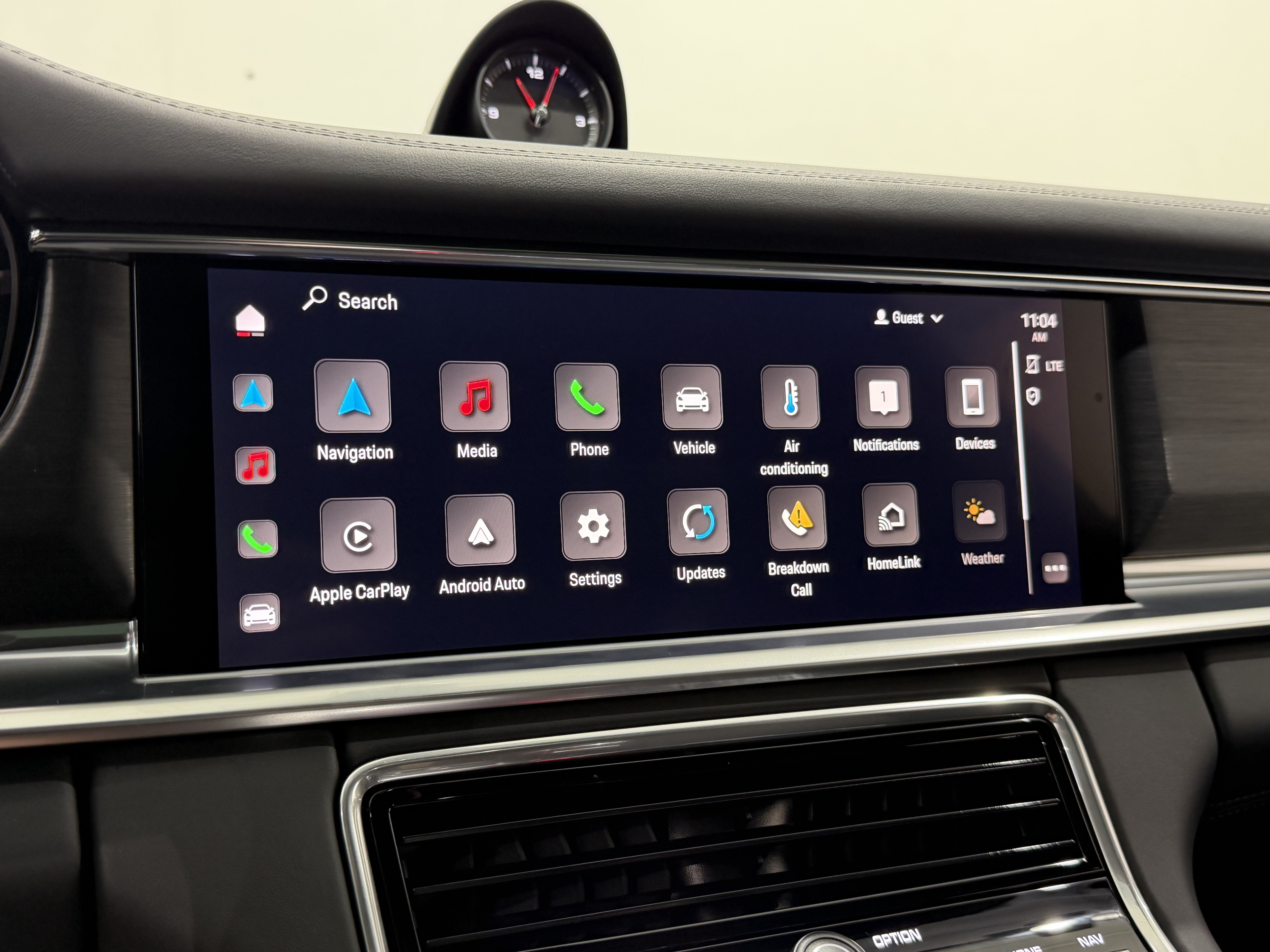 Certified 2023 Porsche Panamera 4 Platinum Edition AWD/4WD image 44