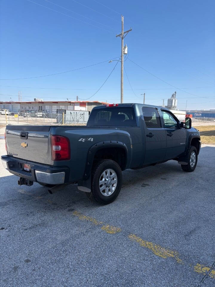 Used 2014 Chevrolet Silverado 3500 LT w/ Interior Plus Package image 5