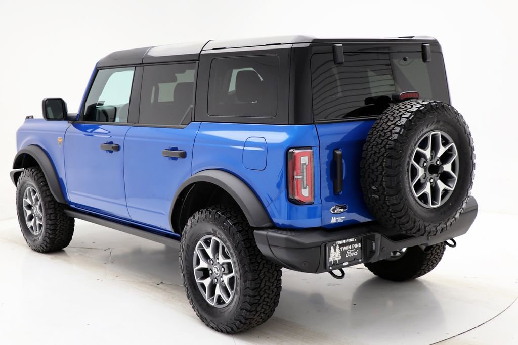 Used 2025 Ford Bronco Badlands image 6