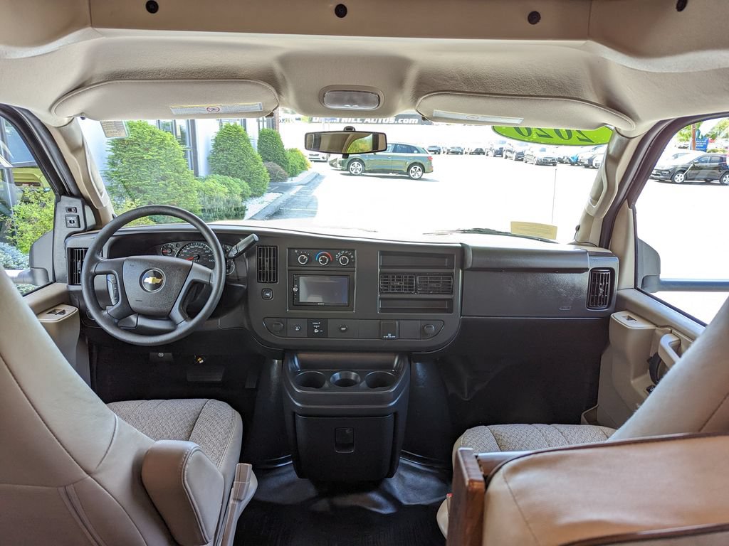 Used 2019 Chevrolet Express 4500 w/ RV Package RWD image 32