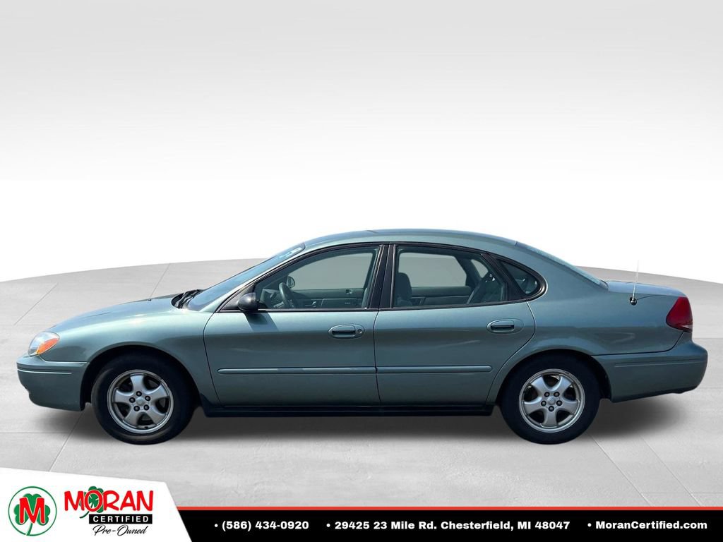Used 2005 Ford Taurus SE FWD image 2