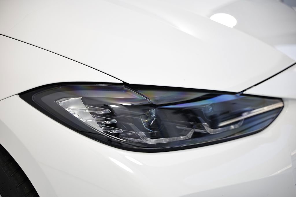 Used 2022 BMW M440i Convertible w/ Premium Package image 18