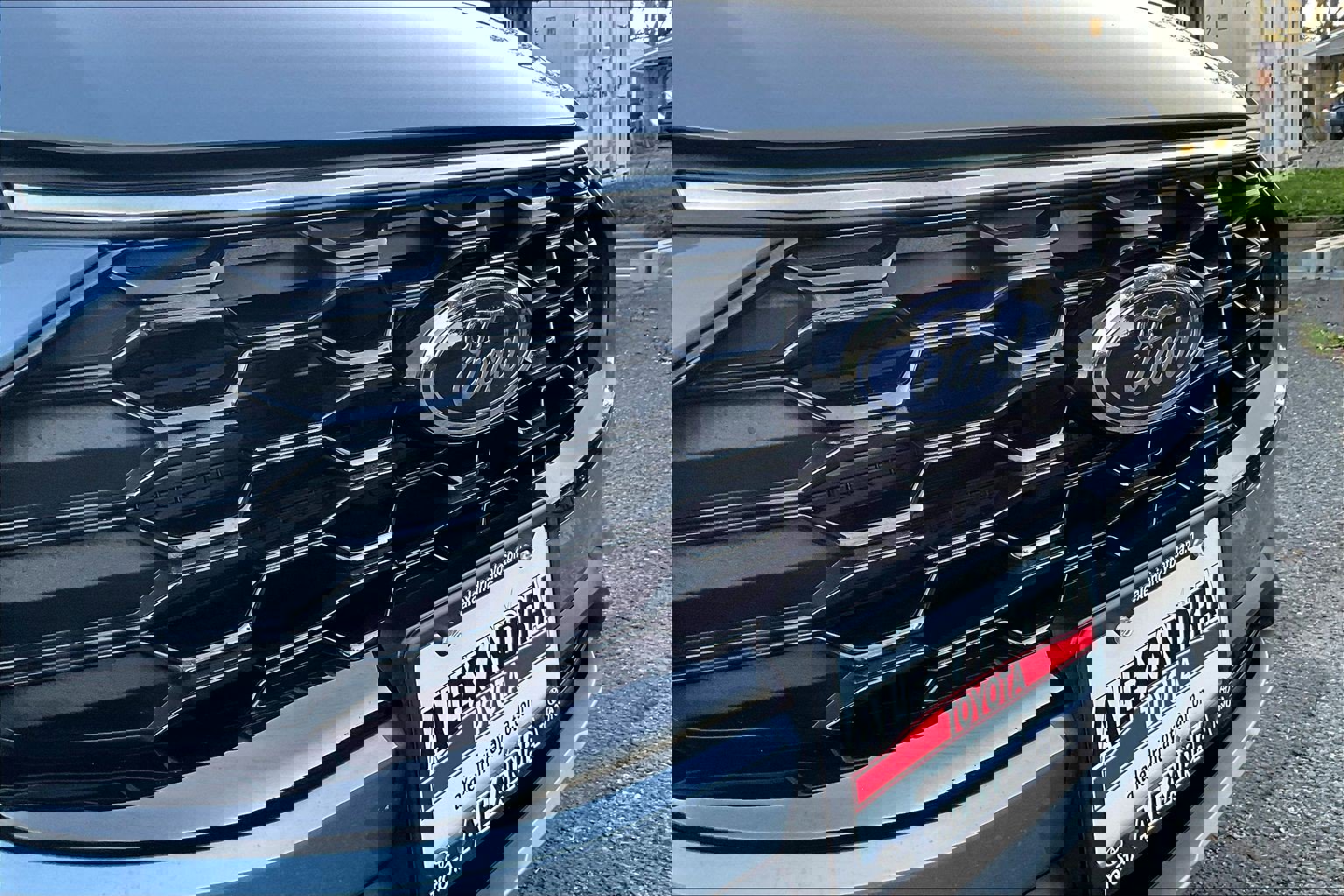 Used 2025 Ford Escape ST-Line w/ Cold Weather Package image 28