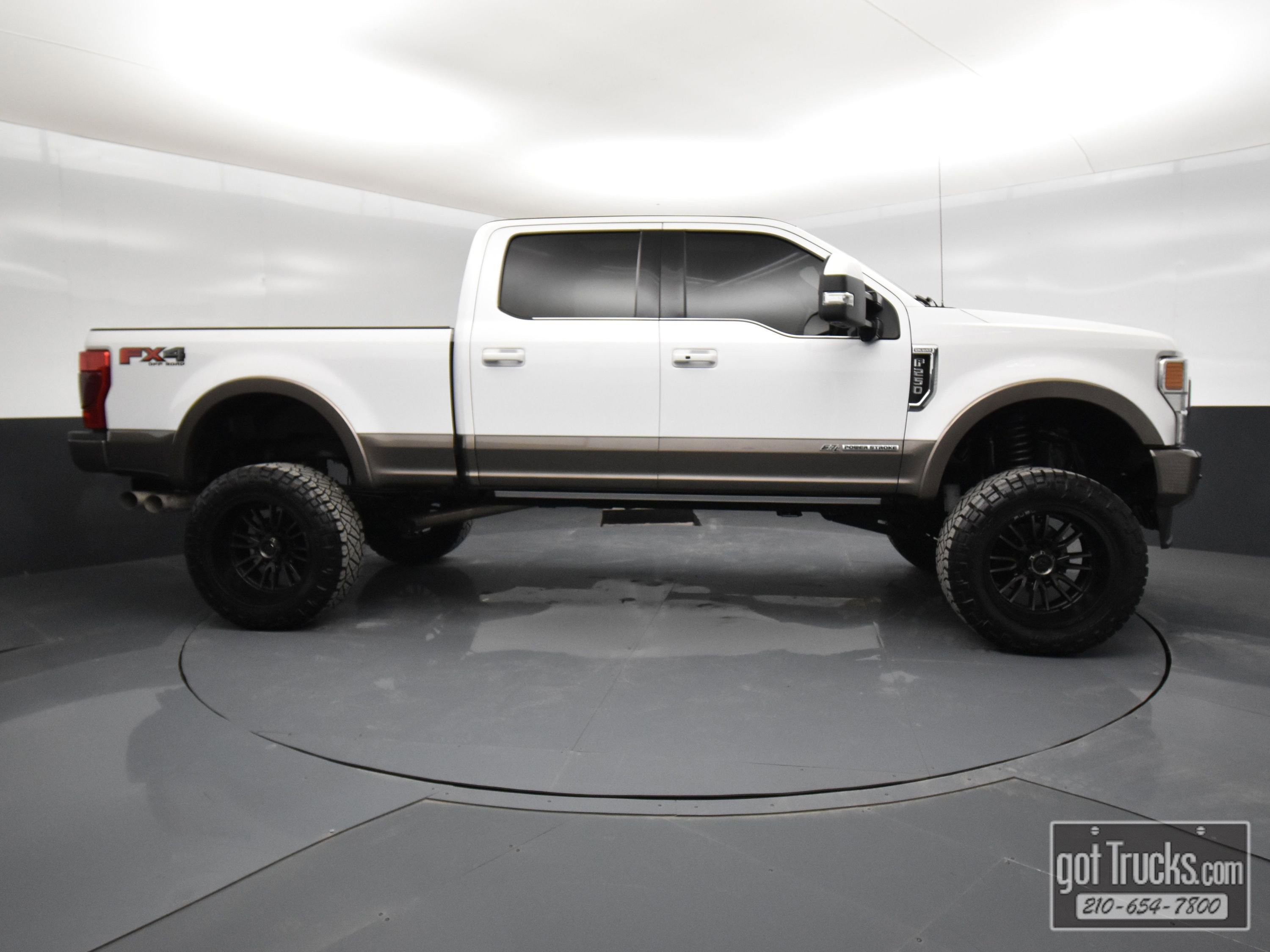 Used 2020 Ford F250 King Ranch w/ FX4 Off-Road Package image 51