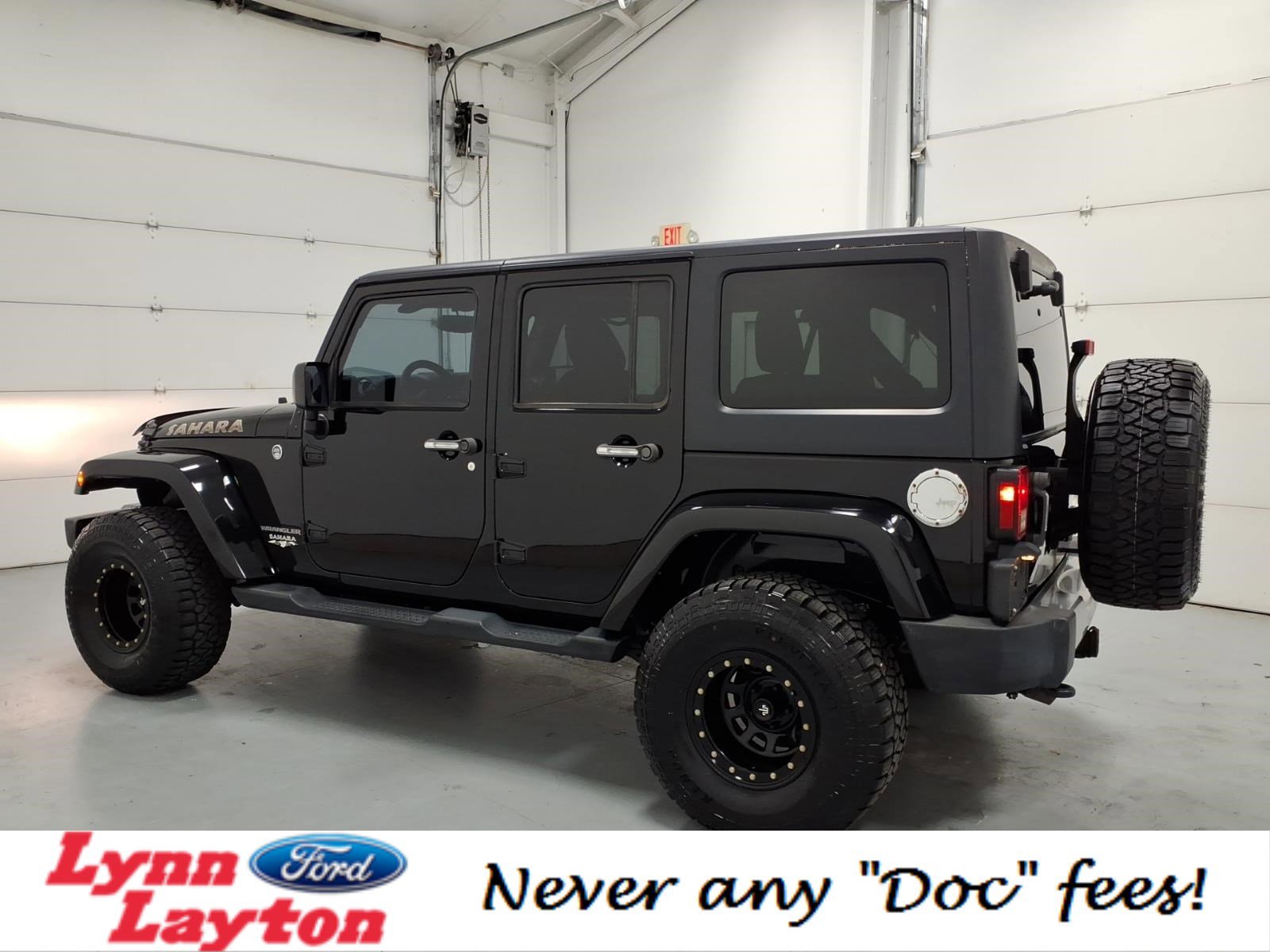 Used 2015 Jeep Wrangler Unlimited Sahara w/ Connectivity Group image 6