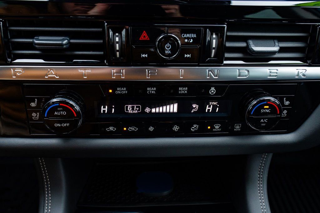 New 2026 Nissan Pathfinder SL image 20