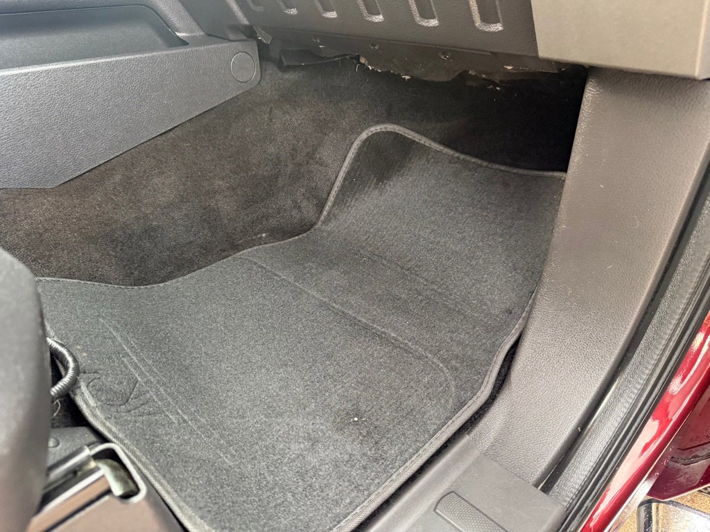 Used 2012 Ford F350 Lariat image 27