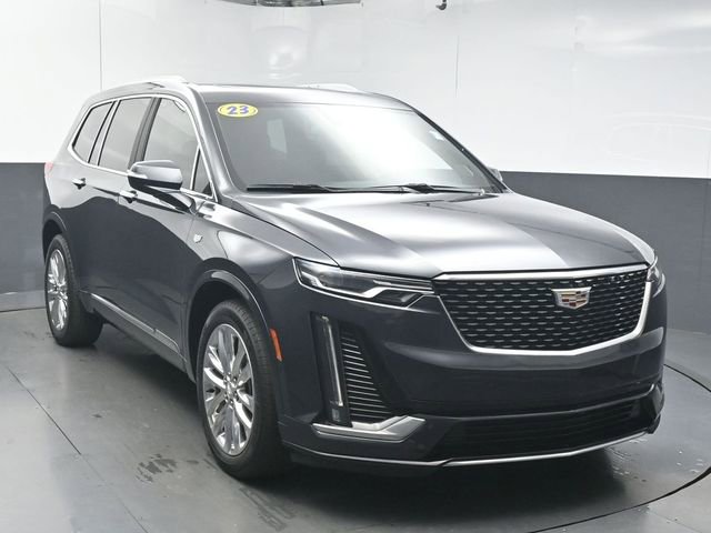 Used 2023 Cadillac XT6 Premium Luxury image 2