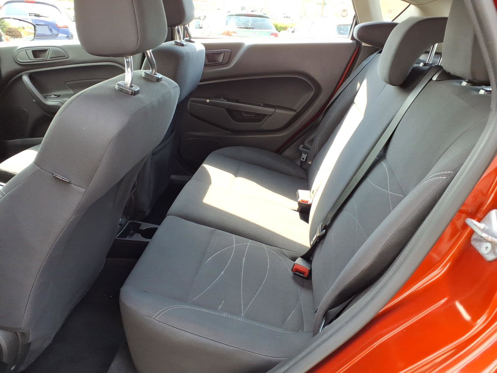 Used 2018 Ford Fiesta SE FWD image 9