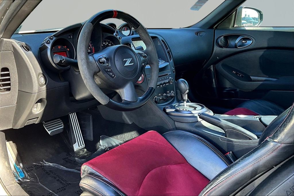 Used 2016 Nissan 370Z NISMO image 15