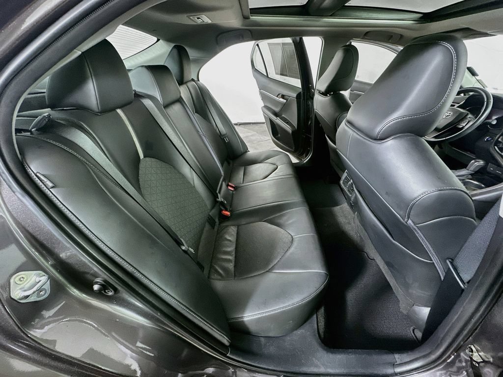 Used 2022 Toyota Camry XSE w/ Navigation Package FWD image 9
