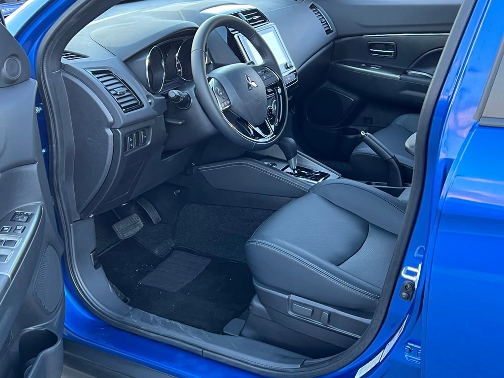 Used 2024 Mitsubishi Outlander Sport SEL image 10