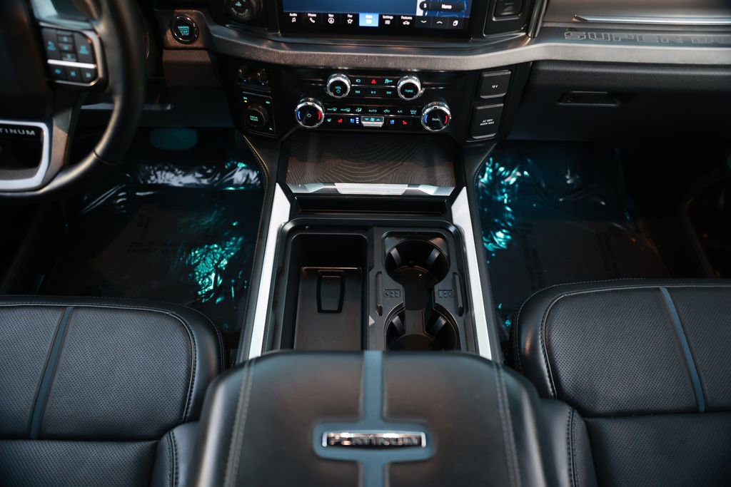 Used 2025 Ford F450 Platinum w/ FX4 Off-Road Package AWD/4WD image 33