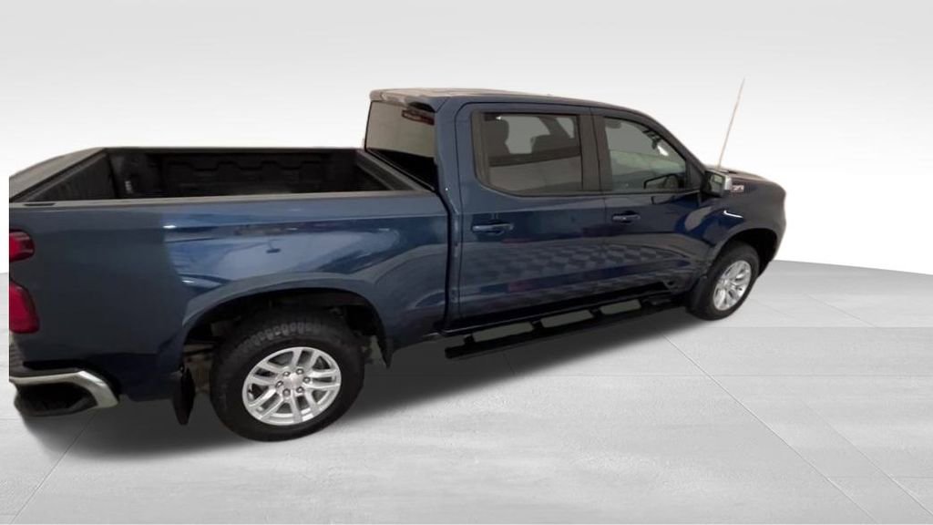 Used 2023 Chevrolet Silverado 1500 LT image 10