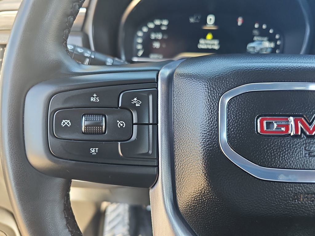 Used 2024 GMC Yukon XL SLT image 19