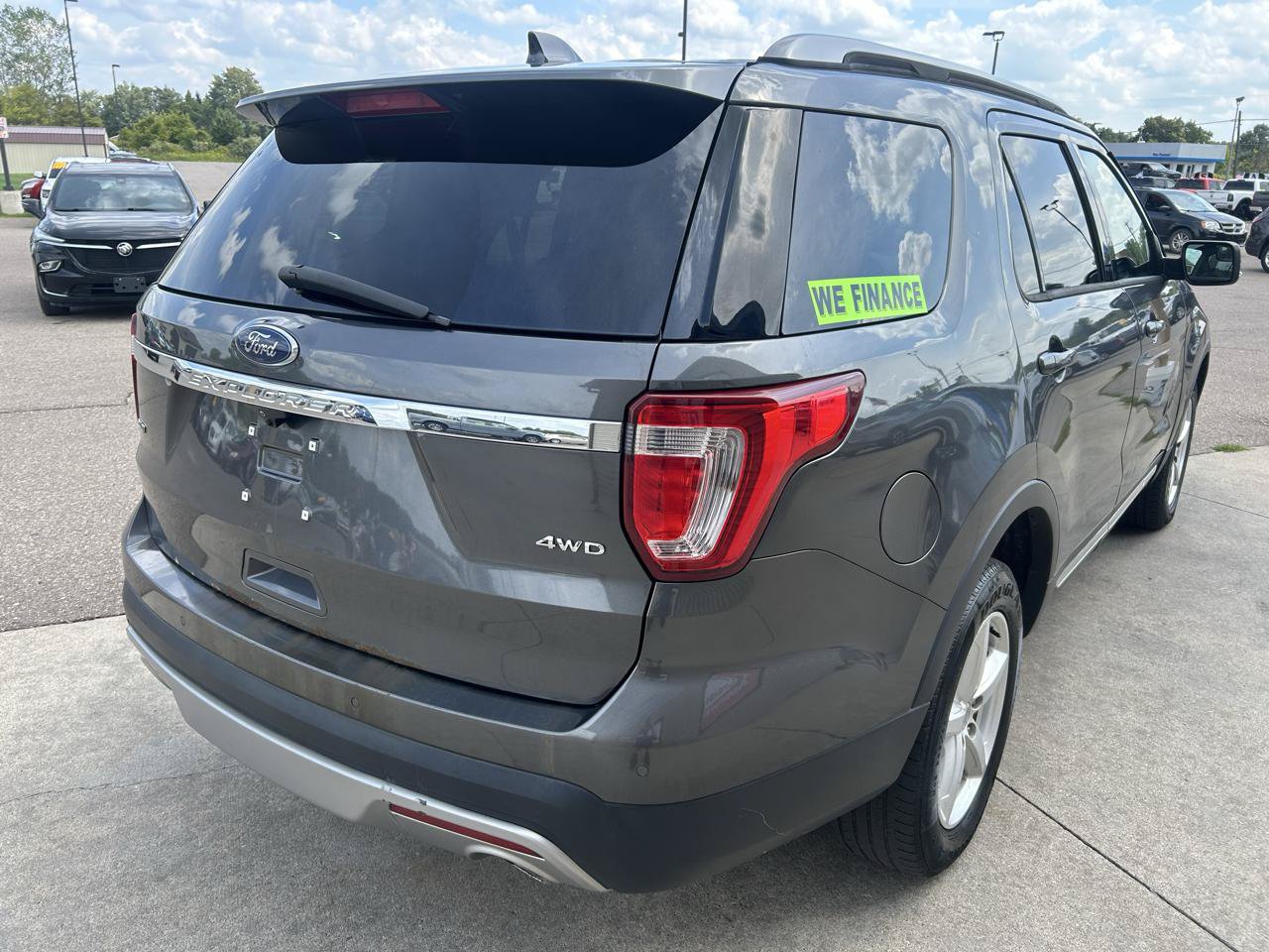 Used 2016 Ford Explorer XLT AWD/4WD image 5