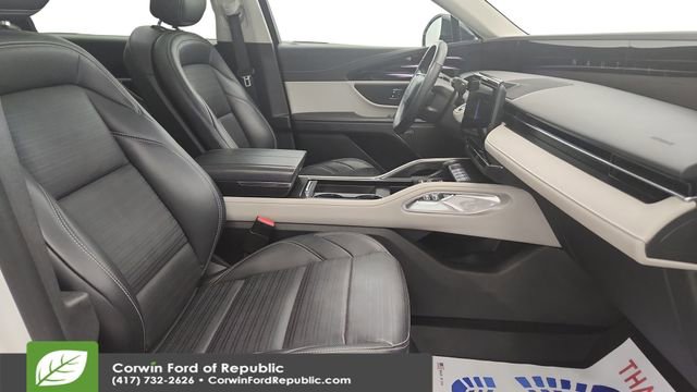 Used 2024 Lincoln Nautilus Reserve w/ Equipment Group 202A image 24