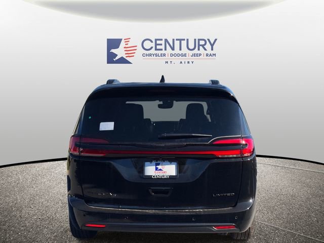 New 2026 Chrysler Pacifica Limited image 3