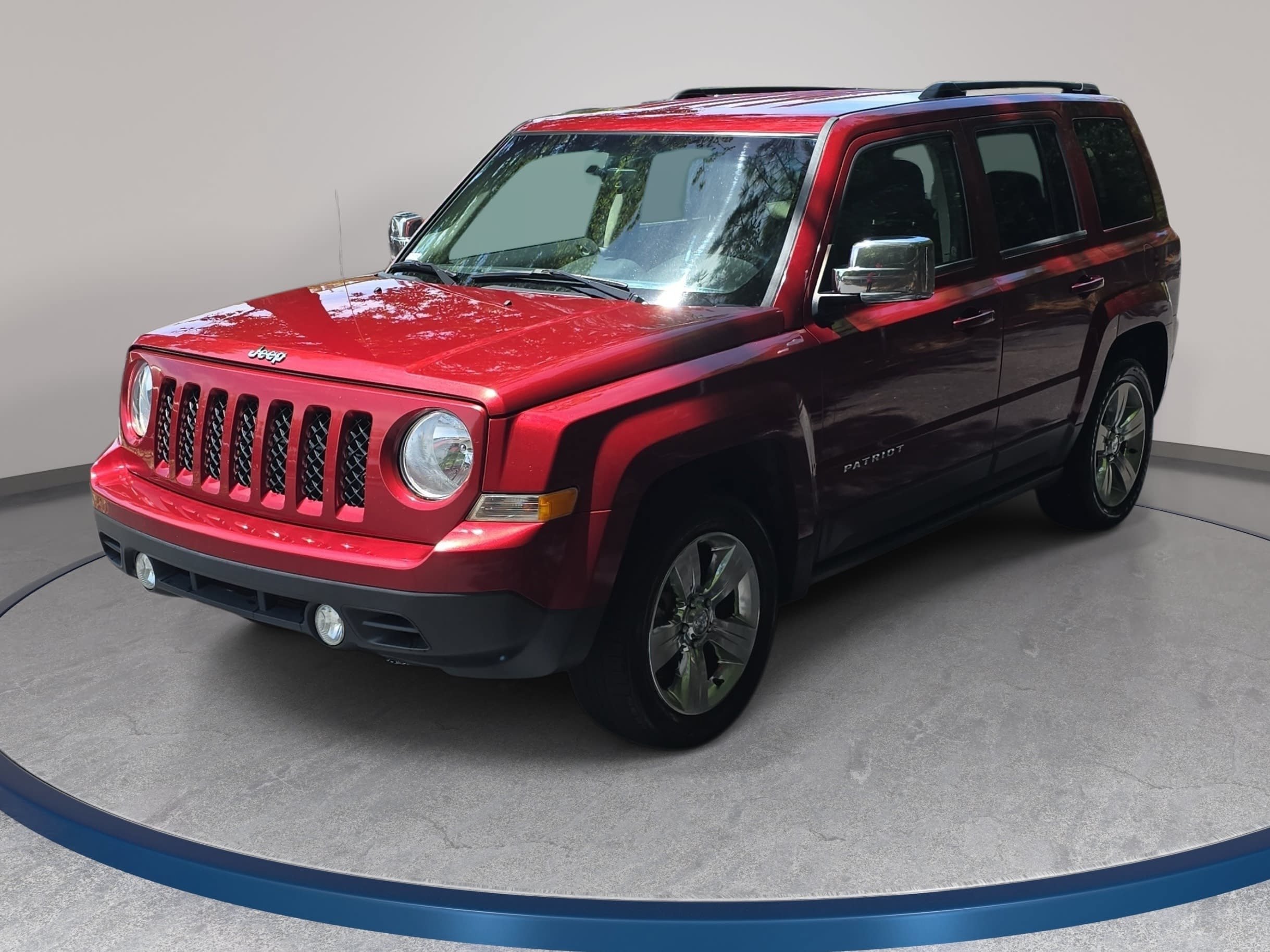 Used 2015 Jeep Patriot Latitude FWD image 1