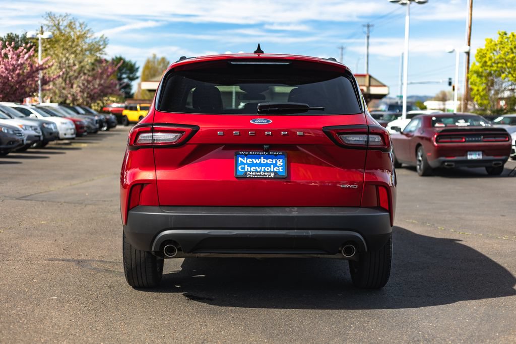 Used 2025 Ford Escape ST-Line AWD/4WD image 10