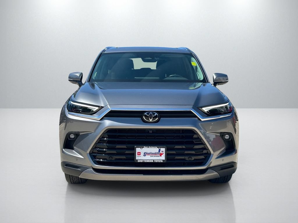 Certified 2025 Toyota Grand Highlander AWD Hybrid image 2