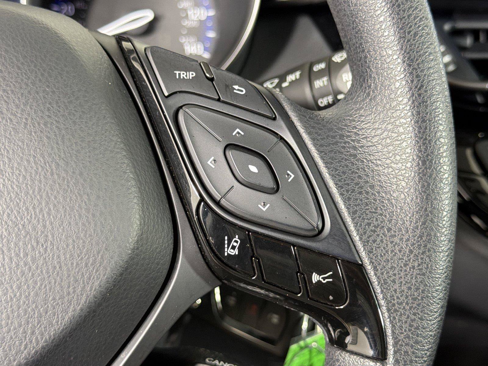 Used 2021 Toyota C-HR LE FWD image 22
