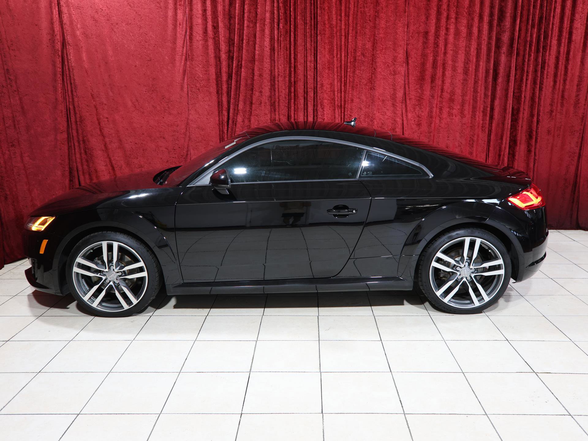 Used 2017 Audi TT 2.0T image 4