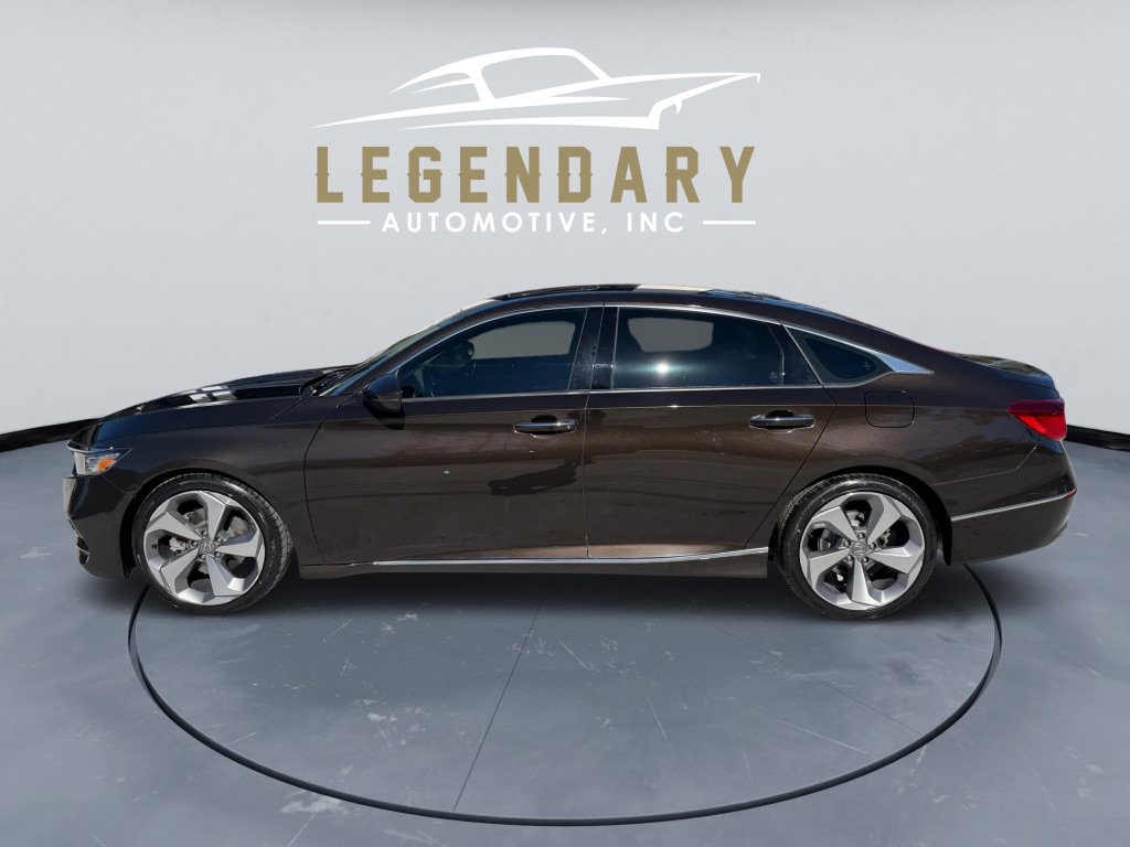 Used 2018 Honda Accord Touring image 2
