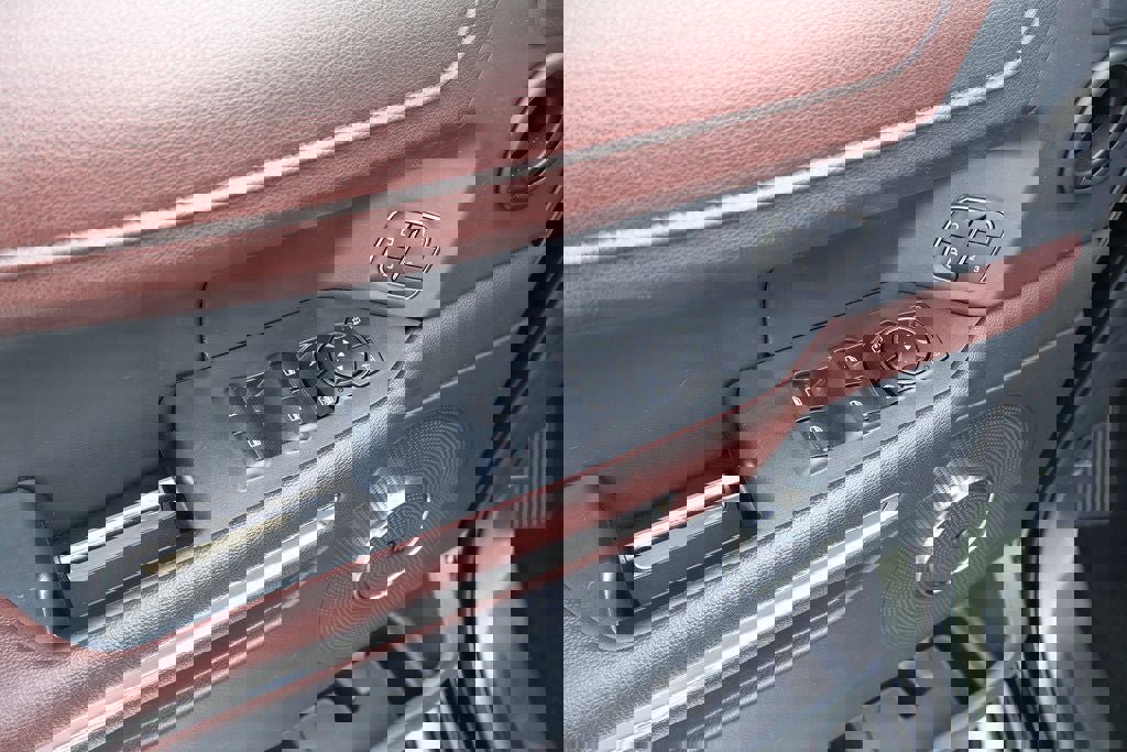 Used 2024 Ford Expedition Limited image 22