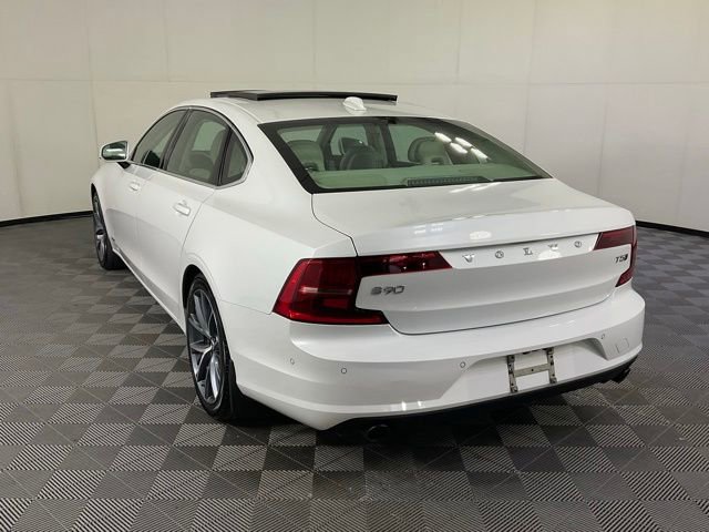 Used 2018 Volvo S90 T5 Momentum w/ Convenience Package AWD/4WD image 4